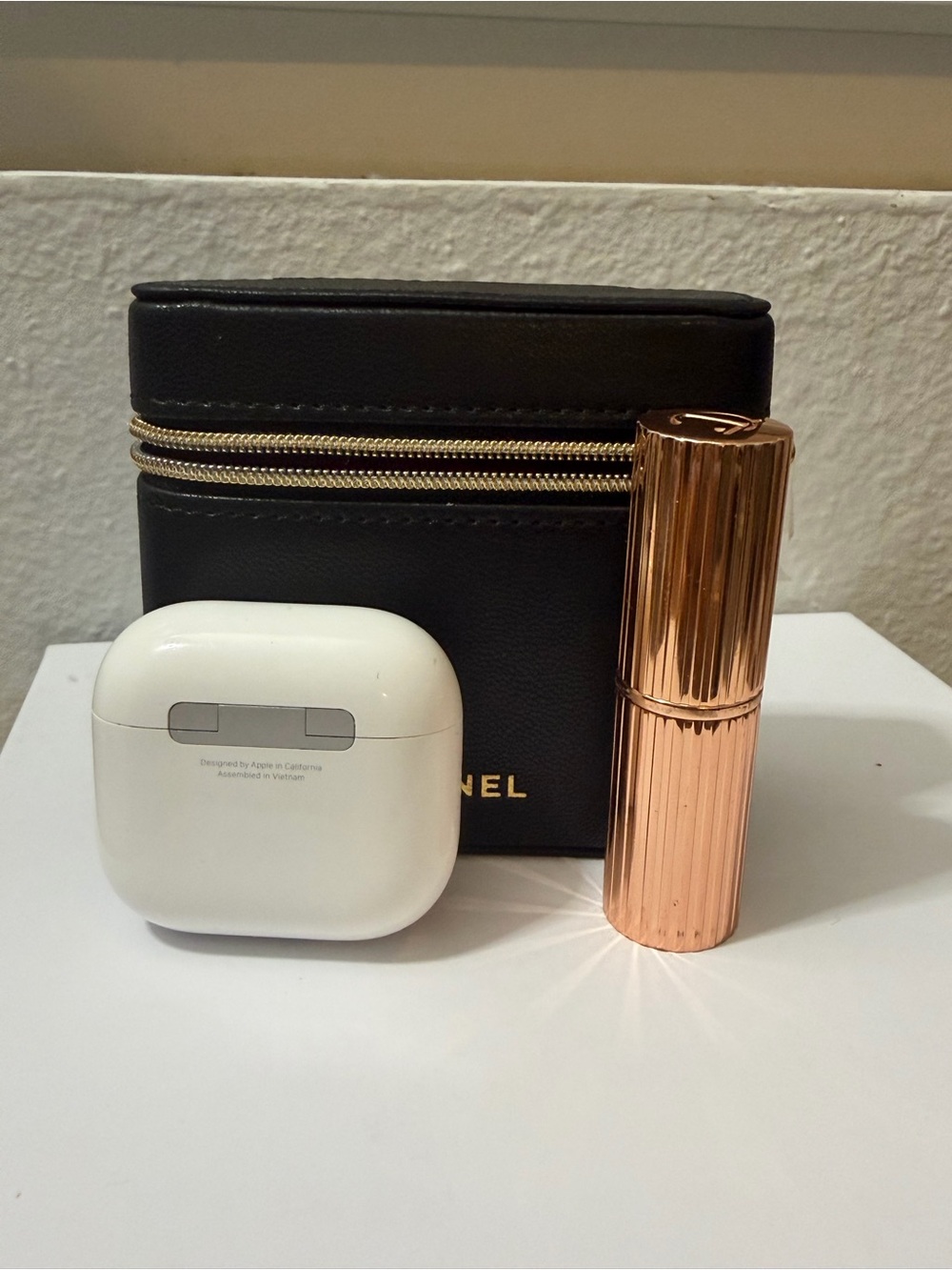 CHANEL Black Leather Cosmetic Case with Gold Zip and Logo - Picture 7 of 9